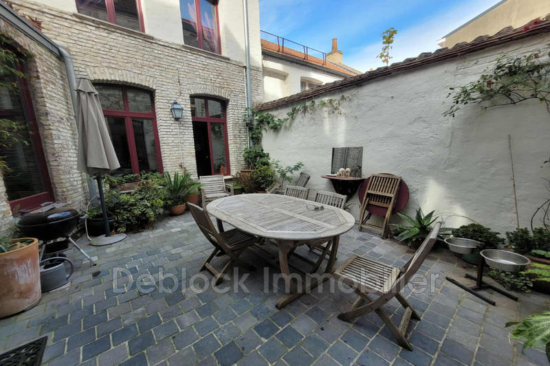 Maison - 229 m² - 6 pièces