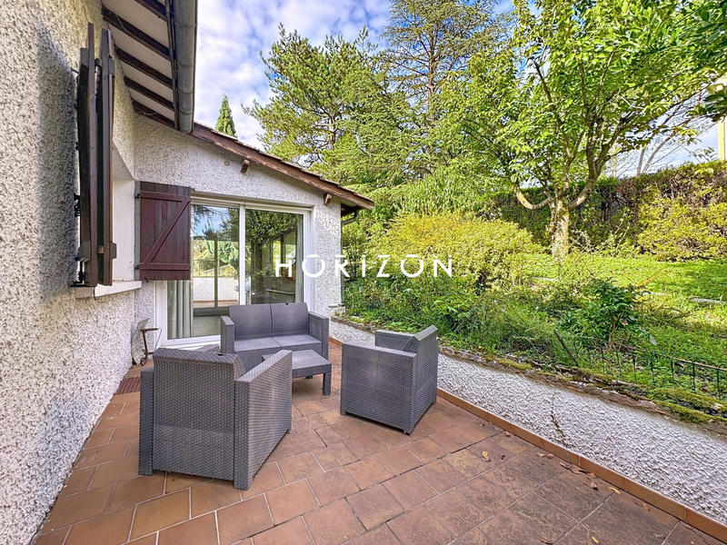 Maison - 224 m² - 7 pièces