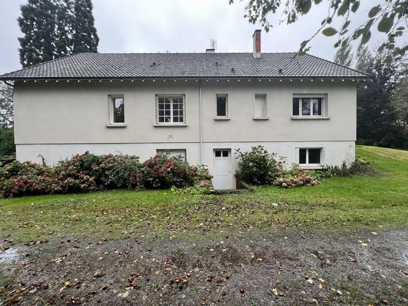 Maison - 140 m² - 5 pièces