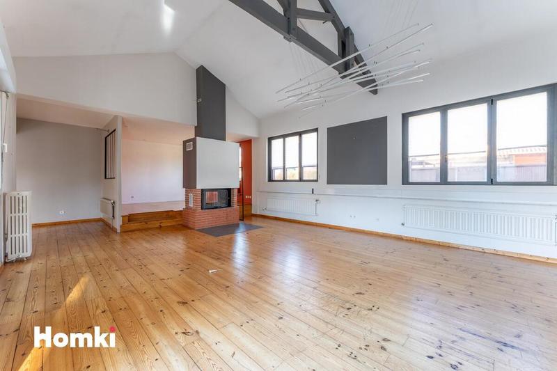 Maison - 210 m² - 7 pièces