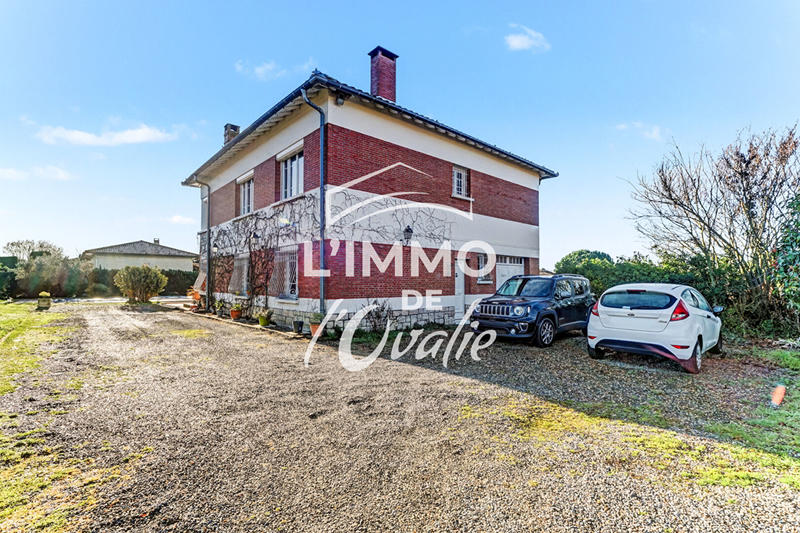 Maison - 200 m² - 7 pièces