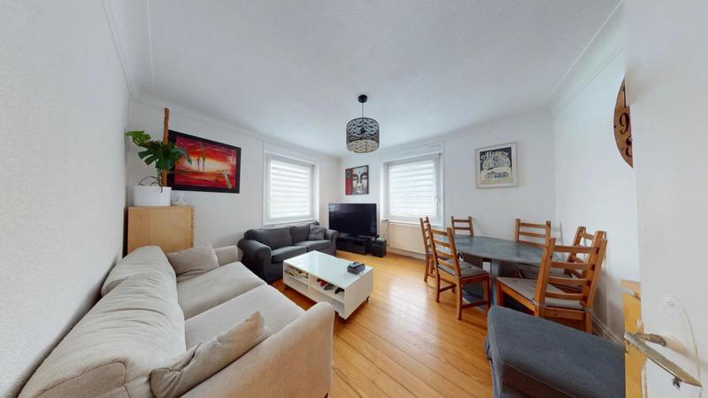 Maison - 189 m² - 8 pièces