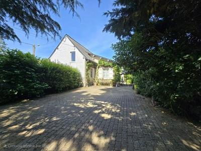 Maison - 163 m² - 6 pièces