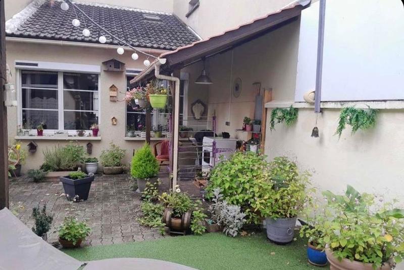 Maison de ville - 134 m² - 9 pièces