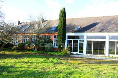 Maison - 202 m² - 8 pièces