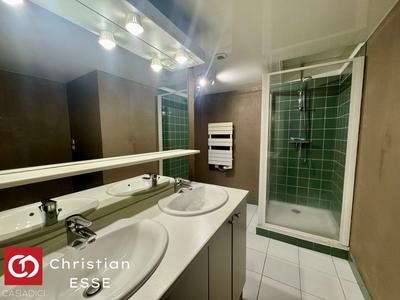 Maison - 196 m² - 6 pièces