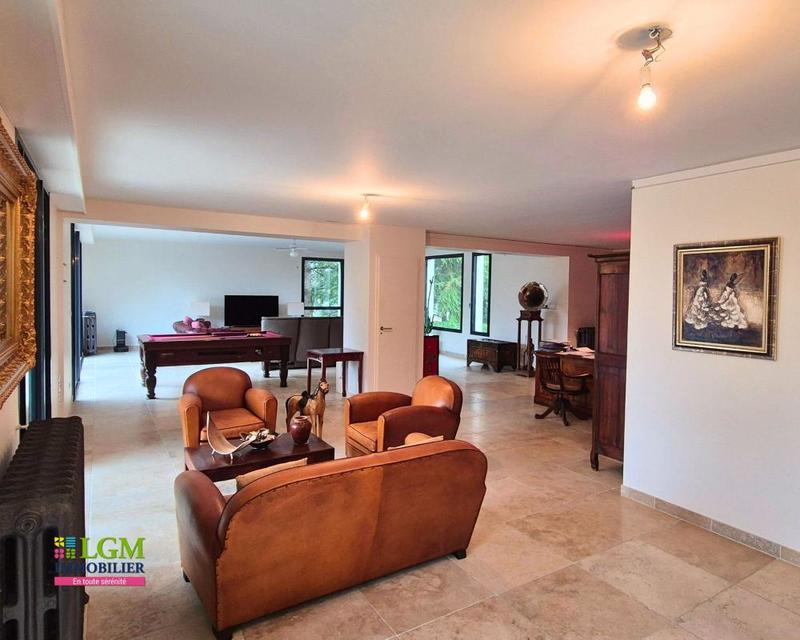 Villa - 525 m² - 7 pièces