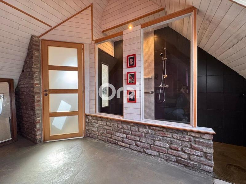 Maison - 338 m² - 6 pièces