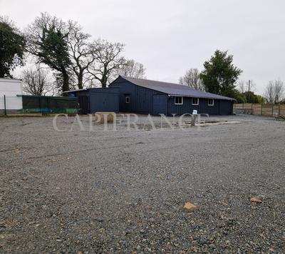 Local d'activité / Entrepôt - 140 m² - 1 pièce