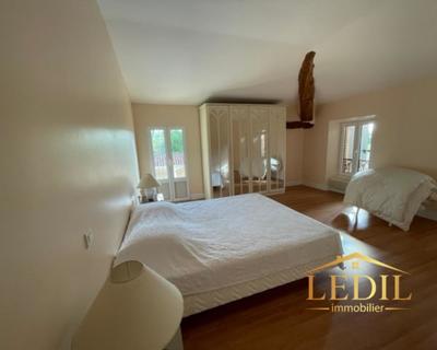 Maison de maîtres - 214 m² - 6 pièces