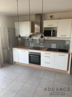 Appartement - 65 m² - 3 pièces