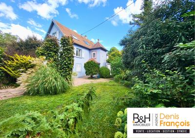 Maison - 217 m² - 7 pièces