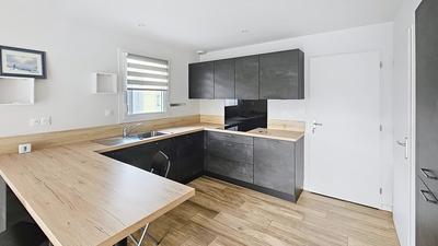 Maison - 92 m² - 5 pièces