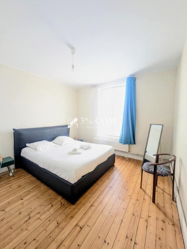 Maison - 210 m² - 11 pièces