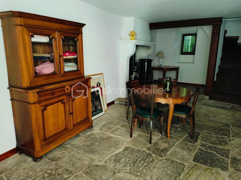 Maison en pierre - 181 m² - 6 pièces