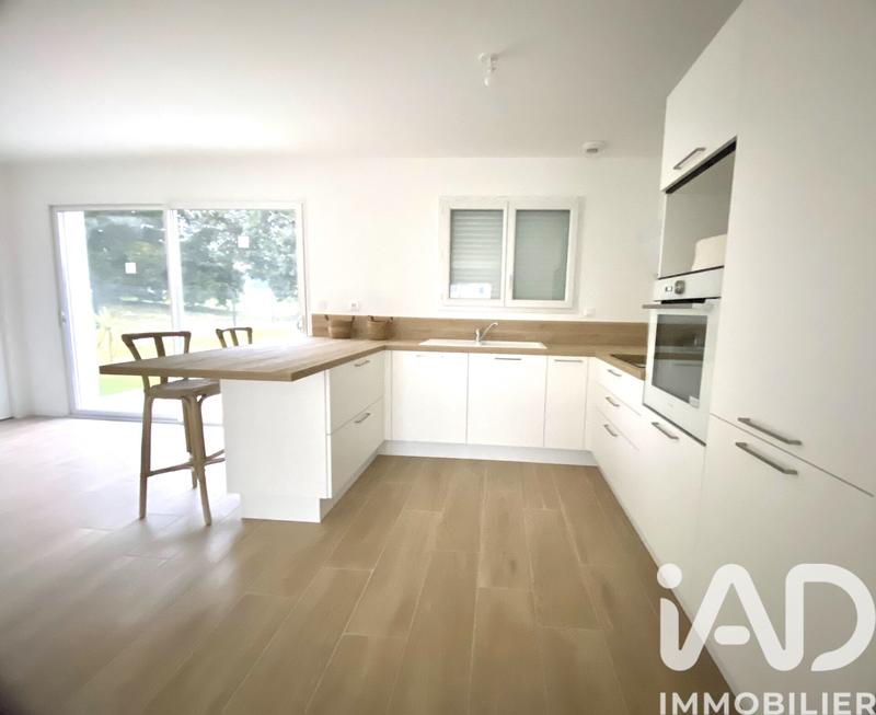 Maison - 96 m² - 4 pièces