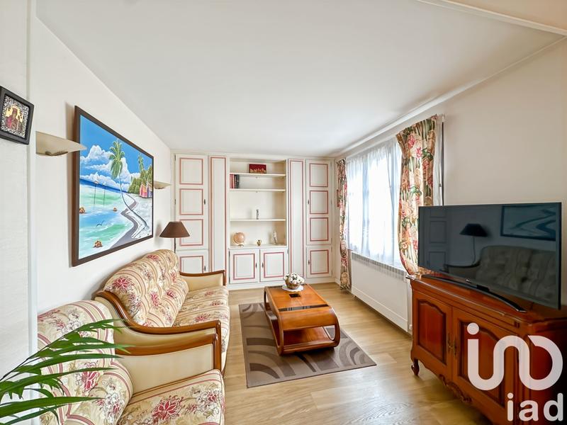 Maison - 180 m² - 8 pièces