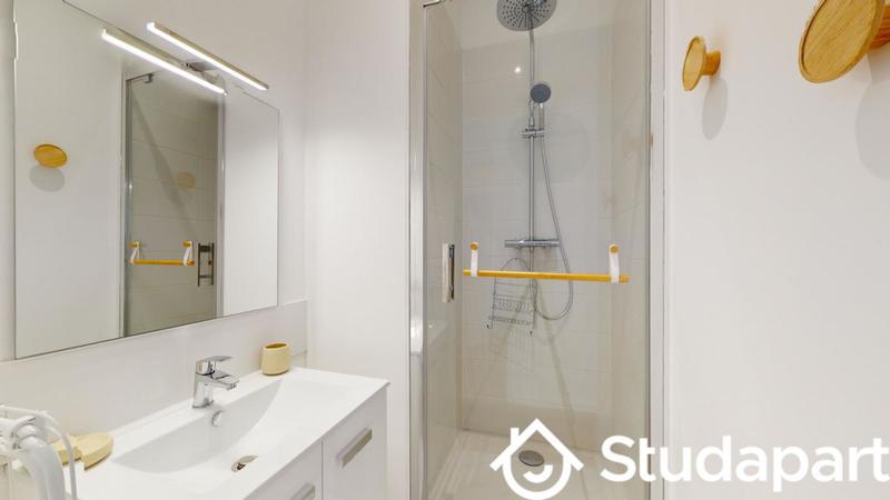 Chambre - 9 m² - 1 pièce