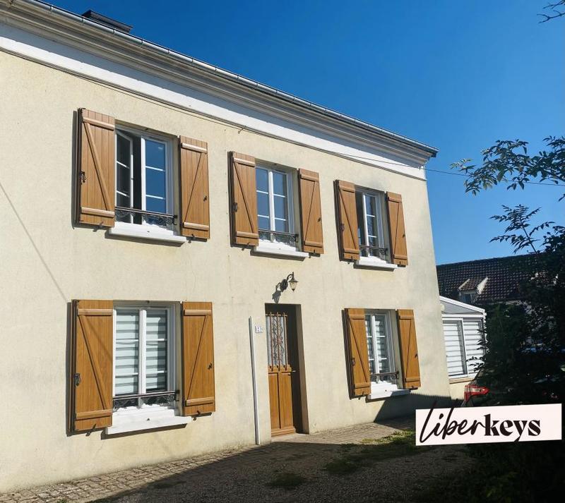 Maison - 105 m² - 5 pièces