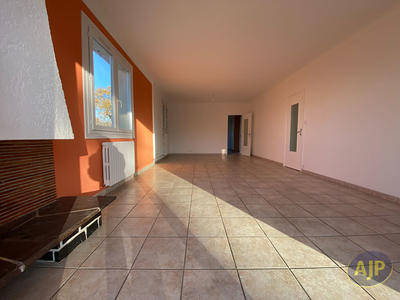 Maison - 105 m² - 4 pièces