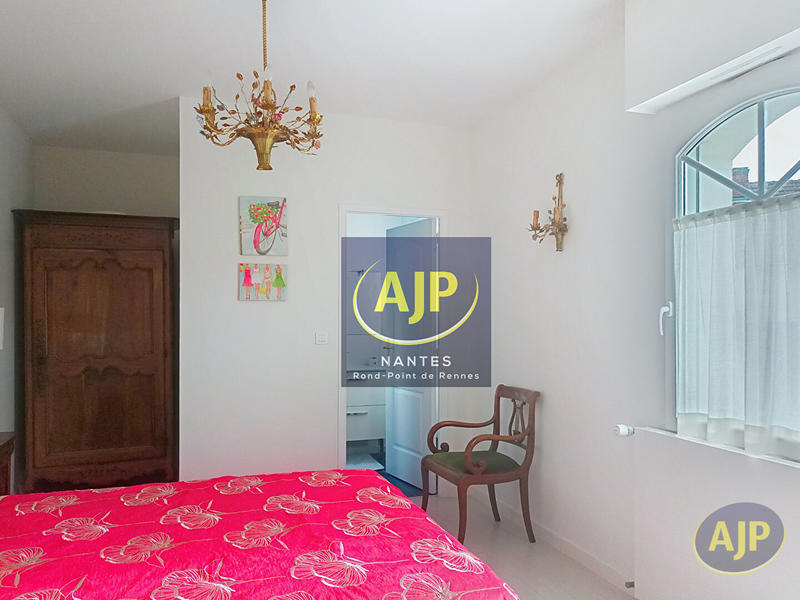 Maison - 291 m² - 8 pièces