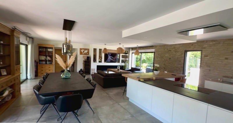 Maison - 266 m² - 8 pièces