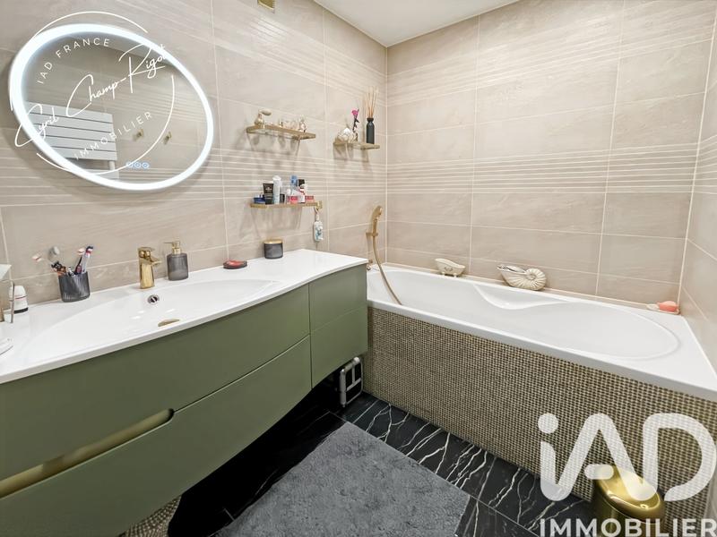 Appartement - 104 m² - 5 pièces