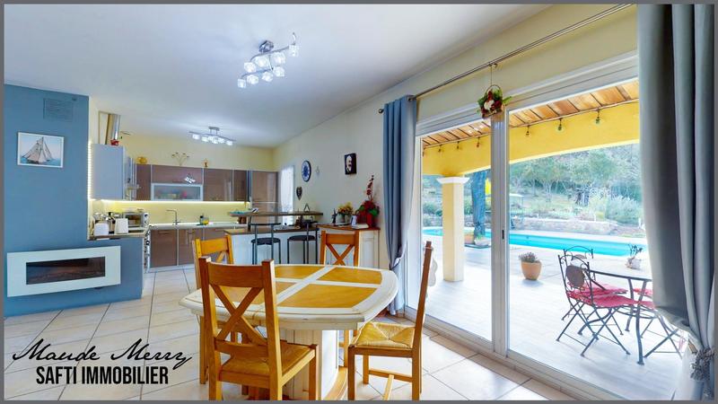 Villa - 120 m² - 6 pièces