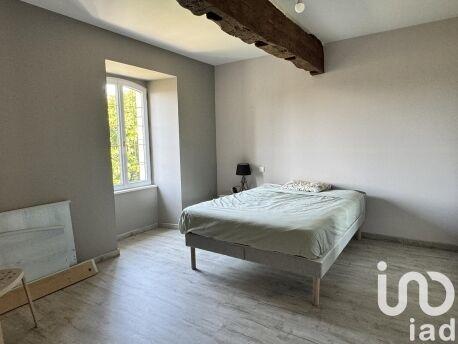 Maison - 277 m² - 8 pièces