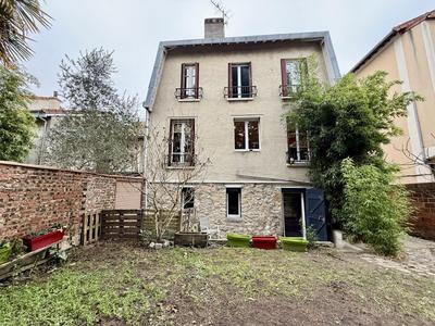 Maison ancienne - 179 m² - 8 pièces
