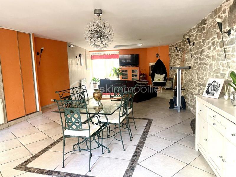 Maison de village - 245 m² - 9 pièces