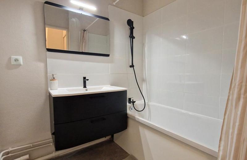 Appartement ancien - 76 m² - 4 pièces