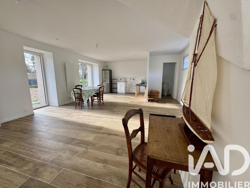 Maison - 220 m² - 9 pièces