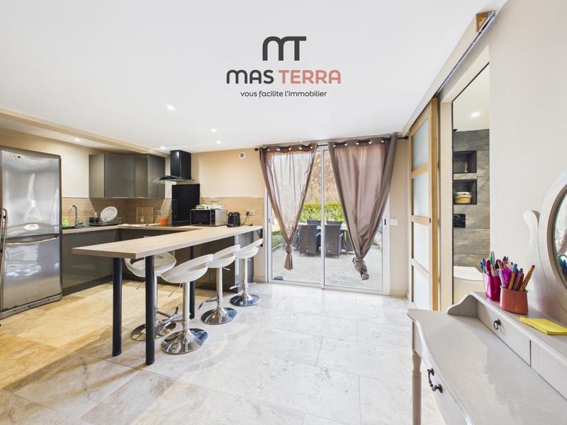 Maison - 183 m² - 7 pièces