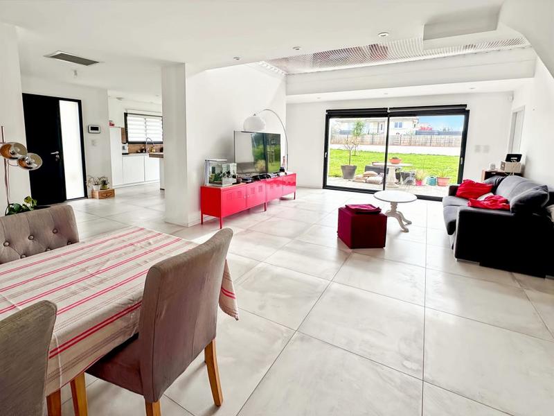 Maison - 149 m² - 5 pièces