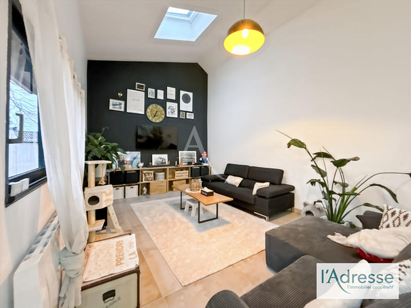 Maison - 202 m² - 5 pièces