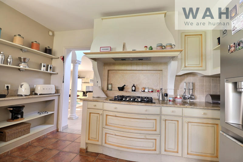 Villa - 226 m² - 7 pièces