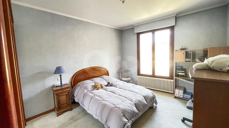 Maison en pierre - 323 m² - 10 pièces