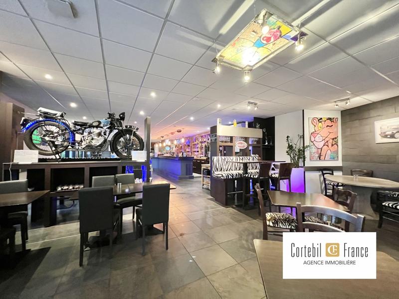 Local commercial - 300 m²