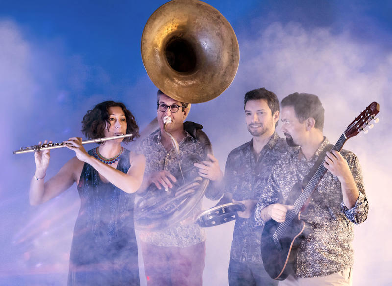 Amina Mezaache &amp; Maracuja