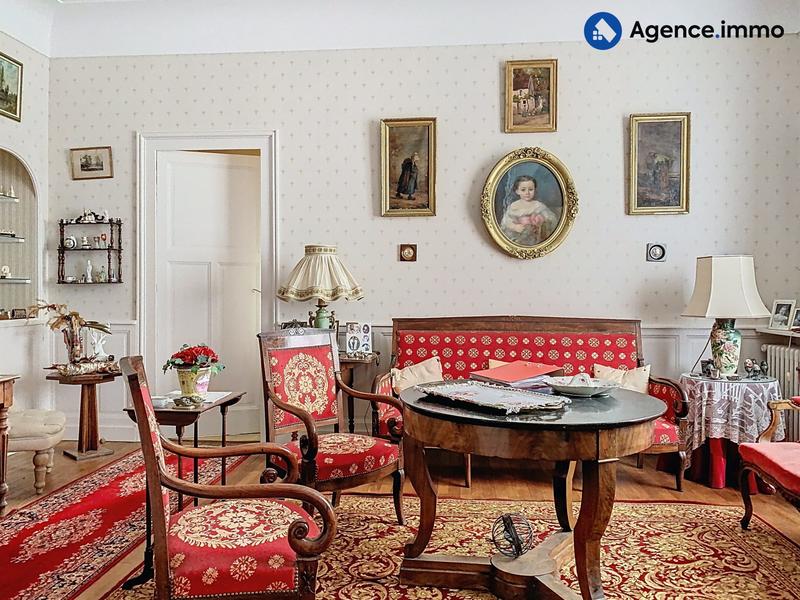 Maison - 284 m² - 11 pièces