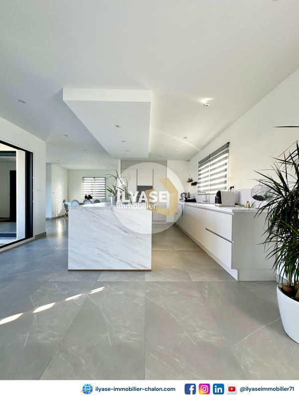 Maison - 130 m² - 4 pièces