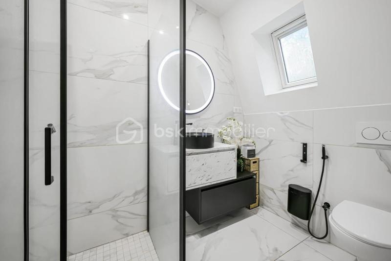 Villa - 185 m² - 10 pièces