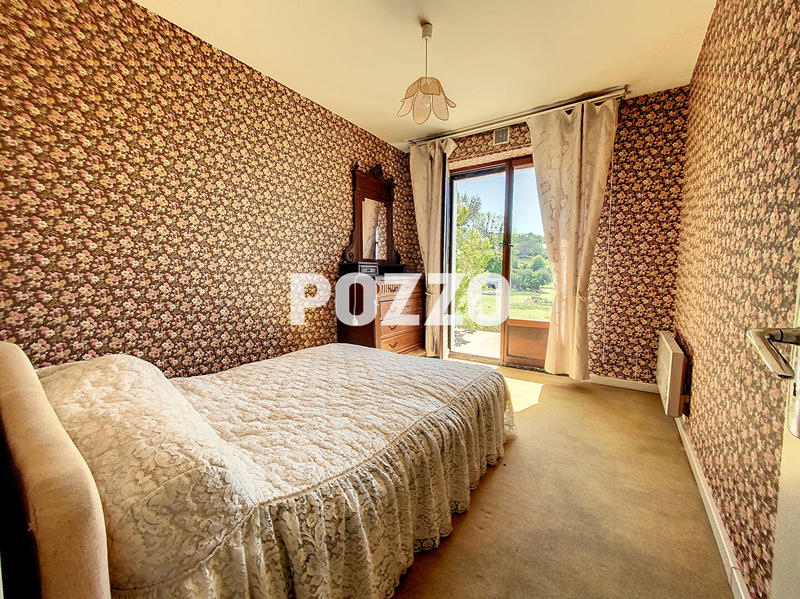 Maison - 202 m² - 9 pièces