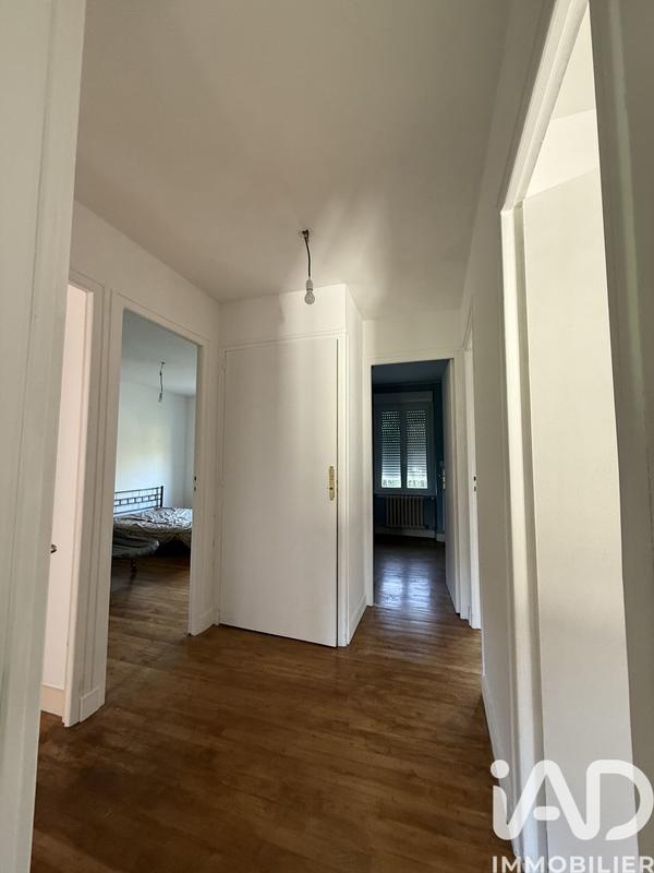 Maison - 213 m² - 9 pièces