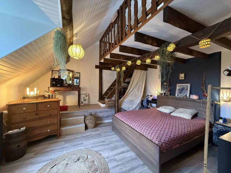 Maison - 110 m² - 5 pièces