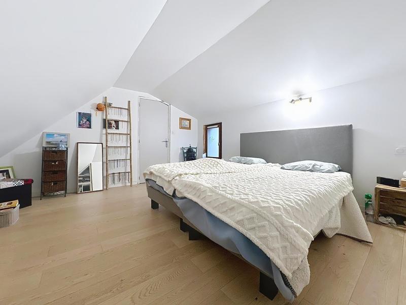 Maison - 143 m² - 7 pièces