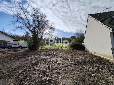 Terrain constructible - 998 m²
