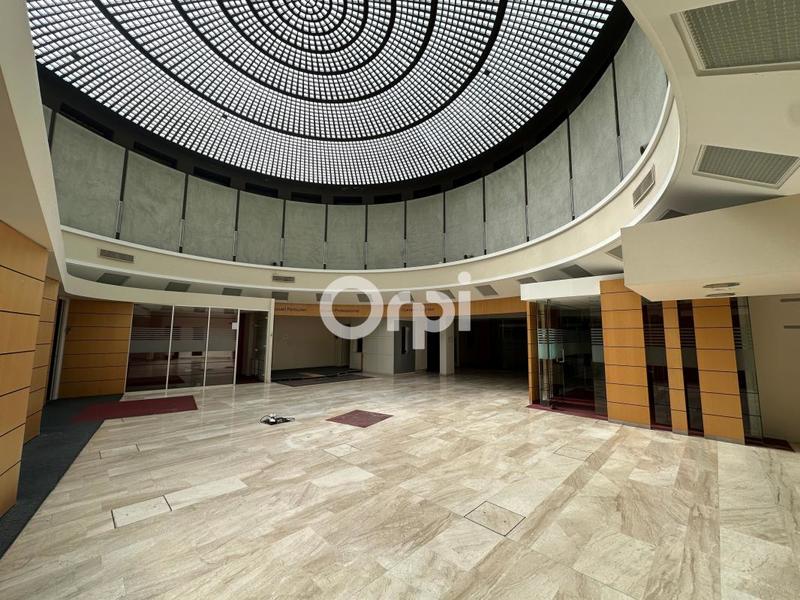 Bureau - 623 m²