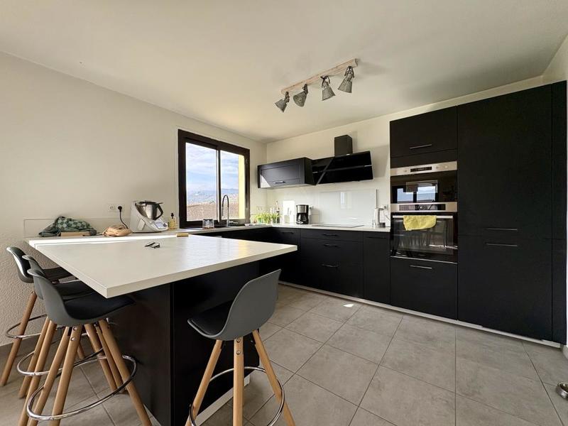 Pavillon - 98 m² - 5 pièces